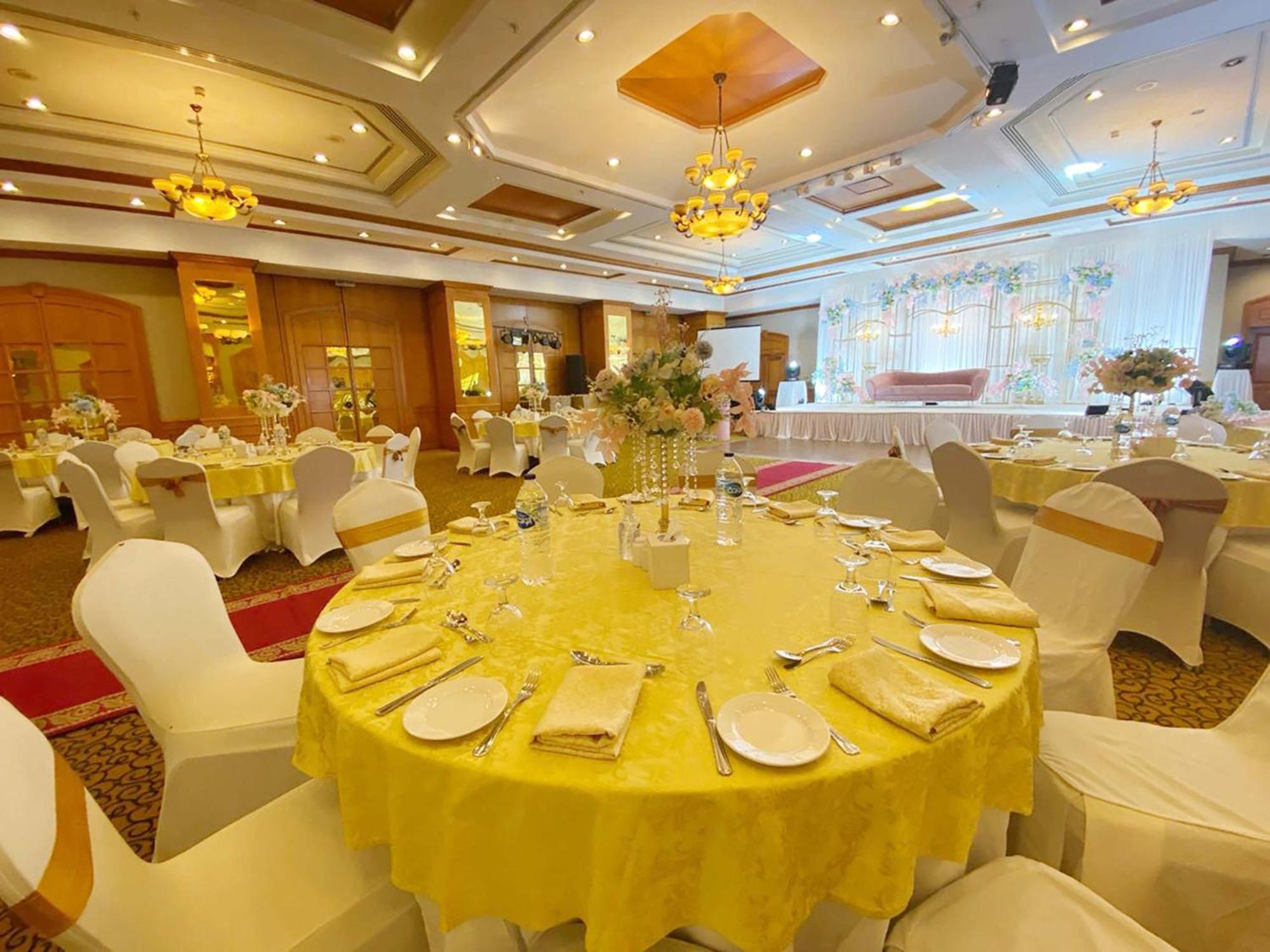 Knight Castle Hotel - Formerly Known As Carlton Palace Hotel Dubai Esterno foto