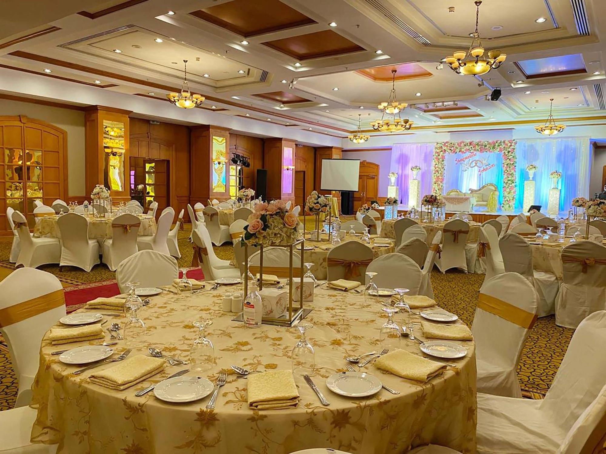 Knight Castle Hotel - Formerly Known As Carlton Palace Hotel Dubai Esterno foto